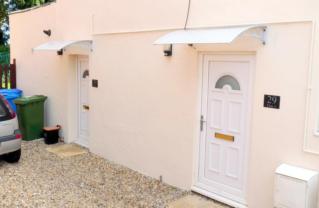Bassett Flat With 2 Bedrooms And Superfast Wi-Fi Sittingbourne Kültér fotó