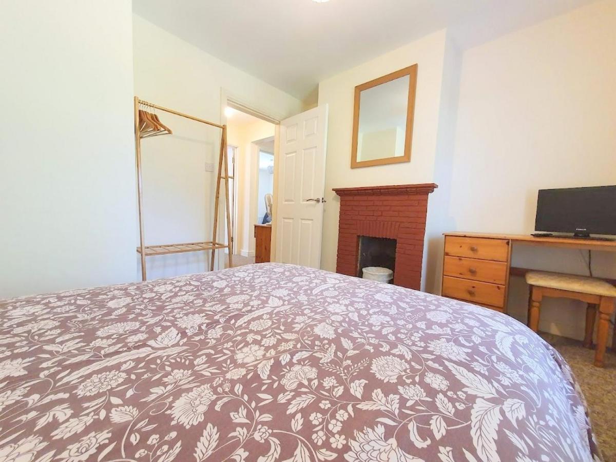 Bassett Flat With 2 Bedrooms And Superfast Wi-Fi Sittingbourne Kültér fotó