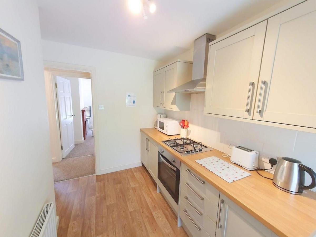 Bassett Flat With 2 Bedrooms And Superfast Wi-Fi Sittingbourne Kültér fotó