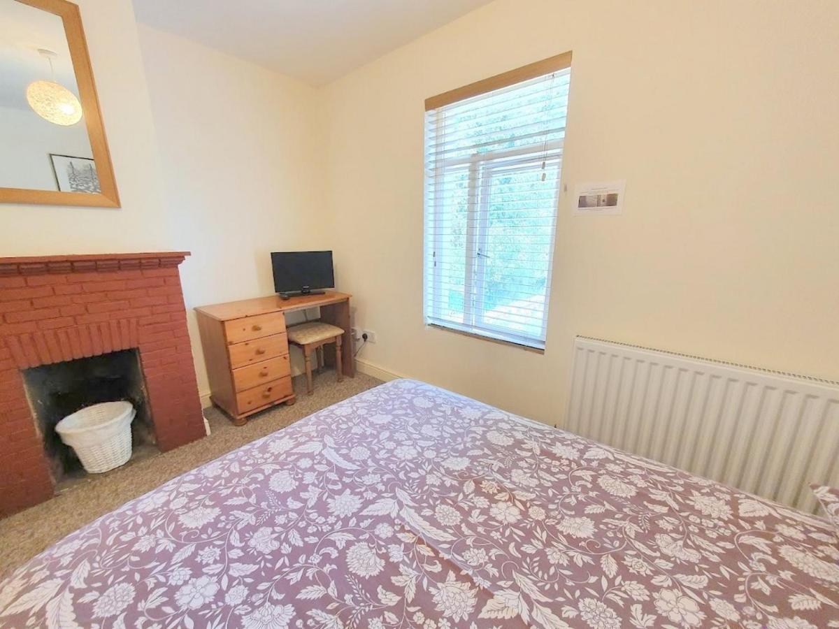 Bassett Flat With 2 Bedrooms And Superfast Wi-Fi Sittingbourne Kültér fotó