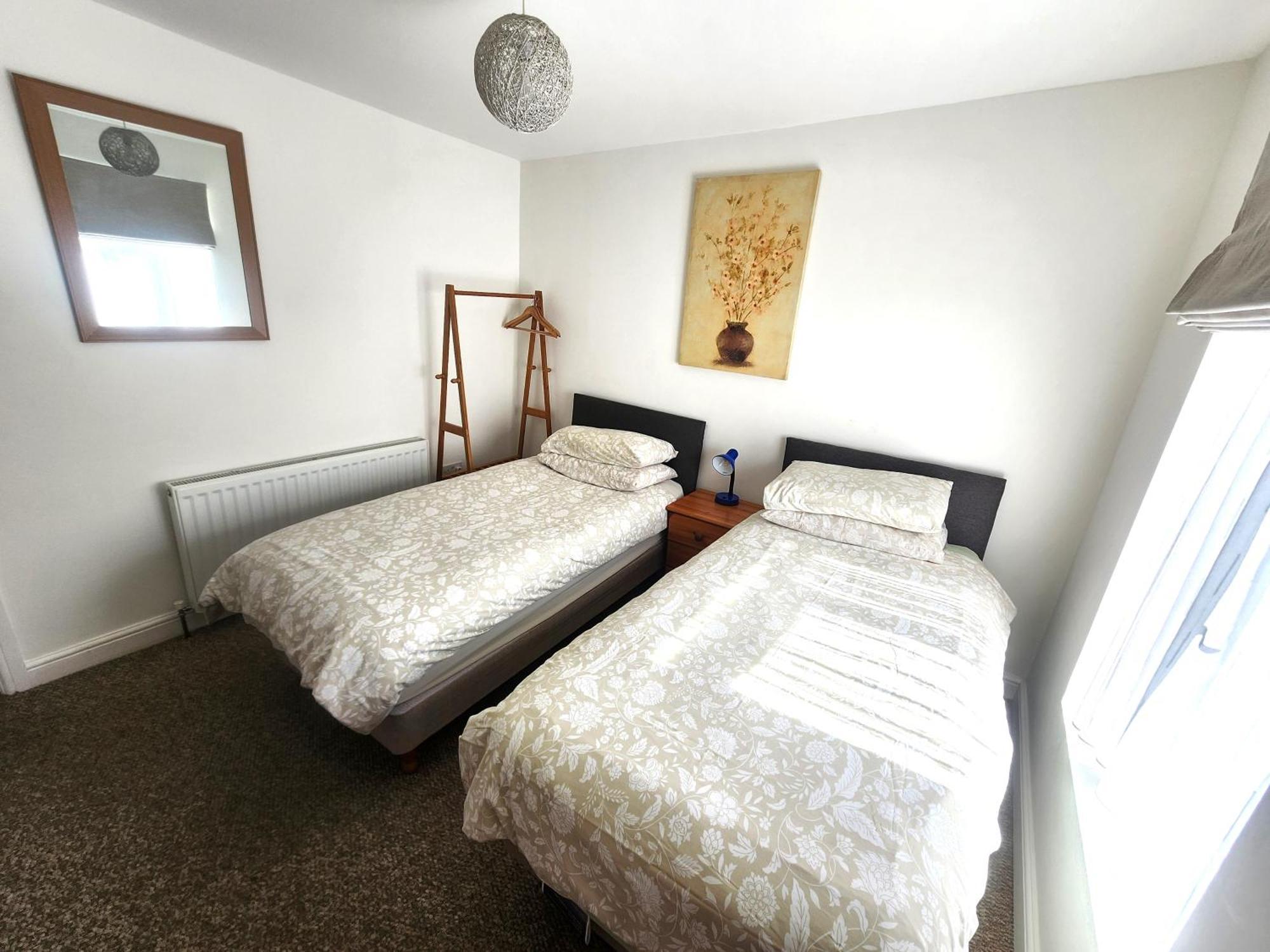 Bassett Flat With 2 Bedrooms And Superfast Wi-Fi Sittingbourne Kültér fotó