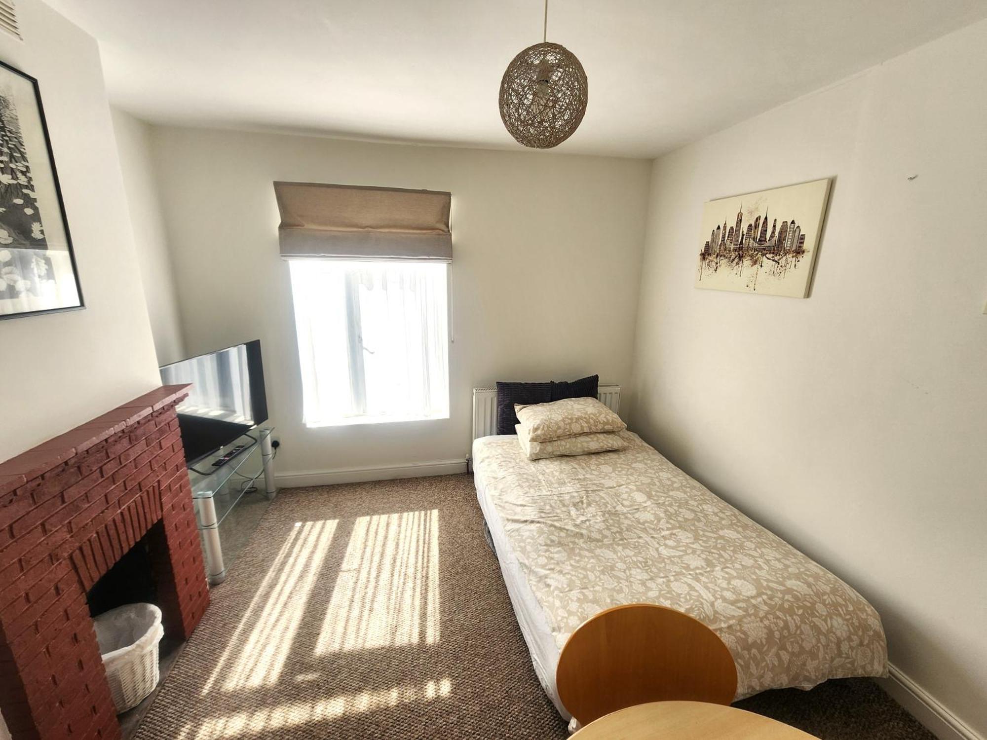 Bassett Flat With 2 Bedrooms And Superfast Wi-Fi Sittingbourne Kültér fotó